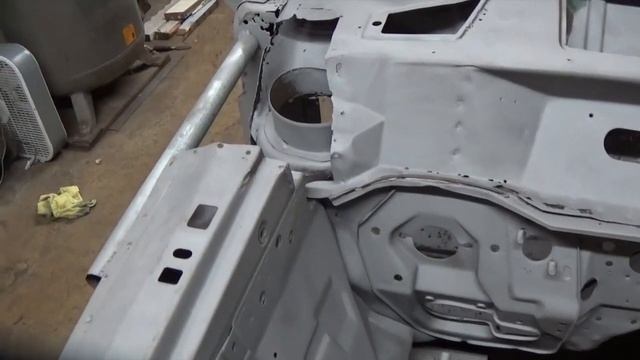 Mad Max Interceptor Build 75 XB Falcon NFLB S2EP1 смотреть онлайн