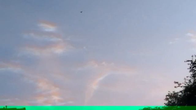 Летающее крыло из потолочки