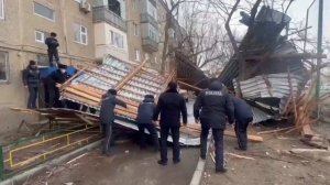 Сорванные крыши, разбитые авто: появились видео последствий ЧС в Жамбылской области/ДП