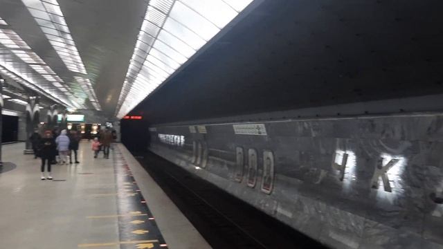 Такую станцию метро Чкаловская вы ещё не видели, обзор метрополитена города Екатеринбурга метро ЕКБ смотреть онлайн