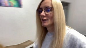 ВЛОГ Уроки сорвались / С Кирой поругалась / Подарок коту / Новый рисунок Киры