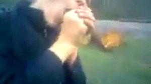 Засунул в рот ЛАМПОЧКУ