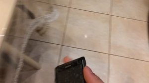 ДРОП ТЕСТ! ТЕЛЕФОН В ЗАЩИТЕ ПРОТИВ ТЕЛЕФОНА БЕЗ ЗАЩИТЫ! СТОИТ ЛИ КЛЕИТЬ ПЛЁНКИ?