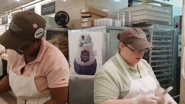 MAGNOLIA BAKERY GRAN CENTRAL TERMINAL NYC смотреть онлайн
