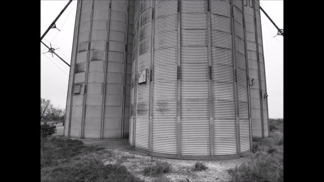 CANON IXUS 155 / ELPH 150 black & white samples смотреть онлайн