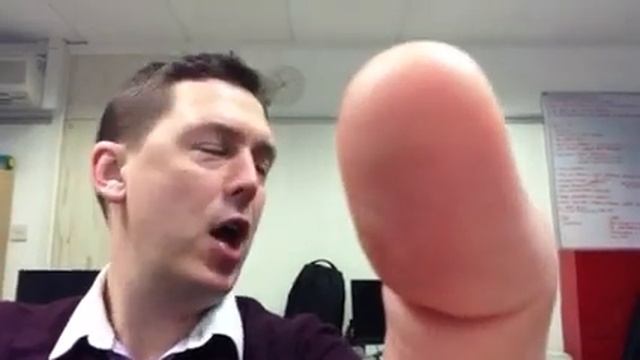 Phils annoying big thumb смотреть онлайн