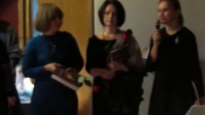 Оксана Сахарова на выставке "Куклы и янтарь"