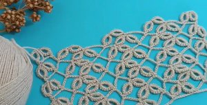 Кружевной узор для блузки, шарфа, скатерти крючком