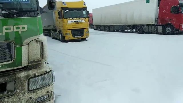 13. Дальнобой. Штурм Урала и чудо электрика.