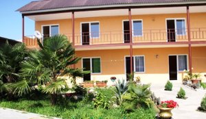 Алахадзы снять жилье посуточно. Семейный отдых в Алахадзы . «Туманяна, 6» ГОСТЕВОЙ ДОМ