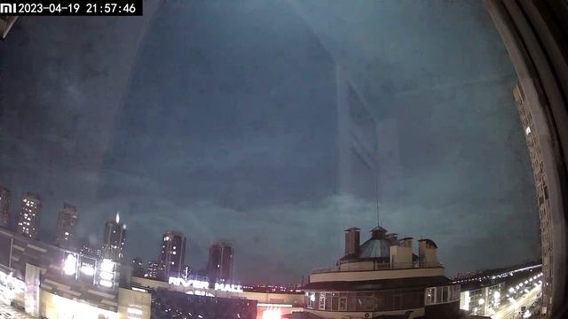 Что то прилетело и взорвалось на Киевом . Высказываем свои предположения