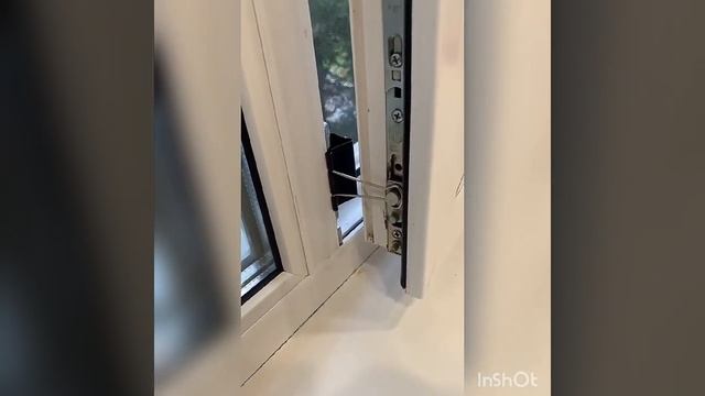 Лайфхаки для дома Как поставить окно на проветривание с помощью канцелярского зажима #Shorts смотреть онлайн