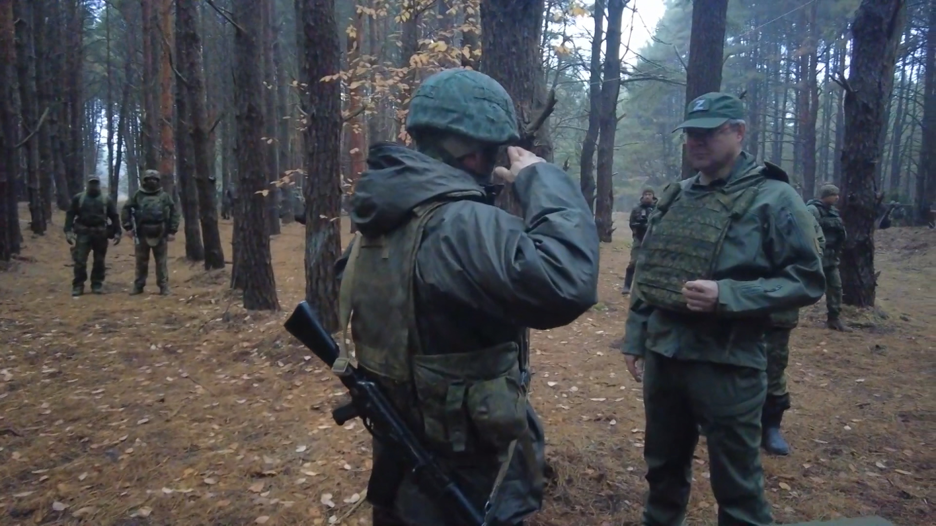 Десантникам вручили высокие награды за подвиги в зоне СВО / События на ТВЦ