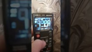 Мультиметр RM409b мигает дисплей.