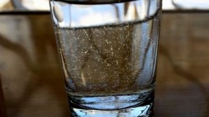 Загадка крещенской воды. Святая вода через много лет превращается в кристаллы?