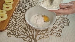 Жареные яблоки в кляре на сковороде