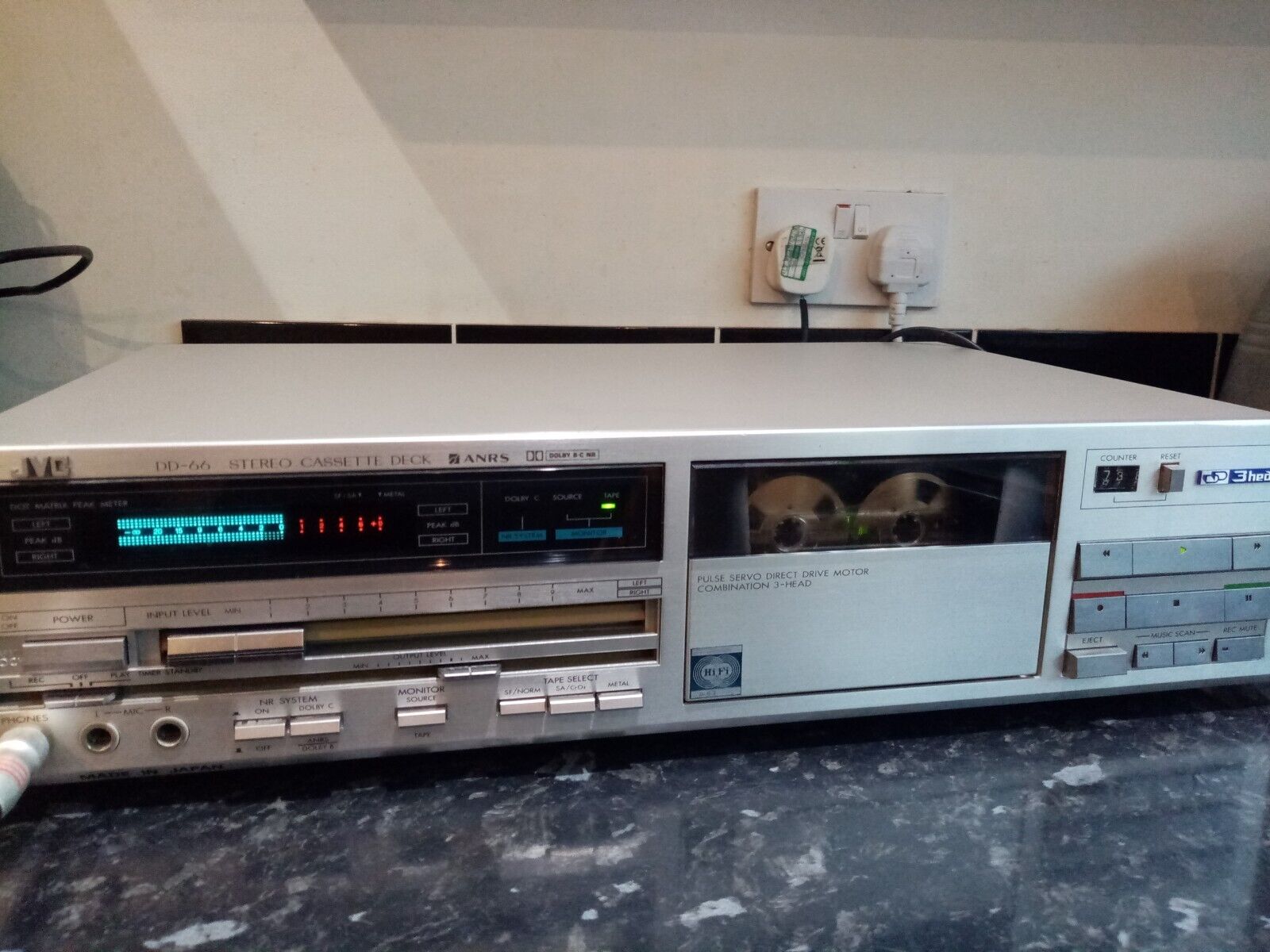 кассетная дека jvc dd66E магнитофон с 3 головками-ЯПОНИЯ выпуск с 1982 по 1984-год