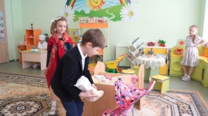 Сюжетно - ролевая игра "Семья в выходной день идет на пикник"