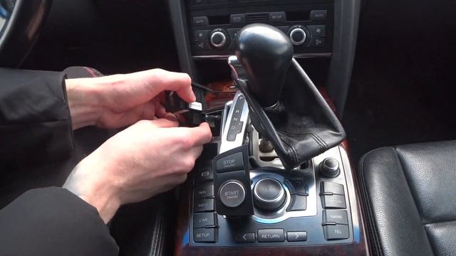 Как снять кнопку Start Engine | Замена подсветки номера Audi A6 C6