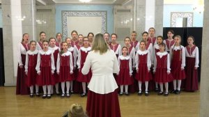 Я с комариком плясала