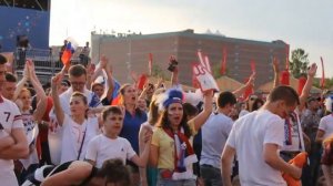 гр. Ленинград  с песней ... фильм клип фан-зона ЕКБ зажигает ЧМ 2018г