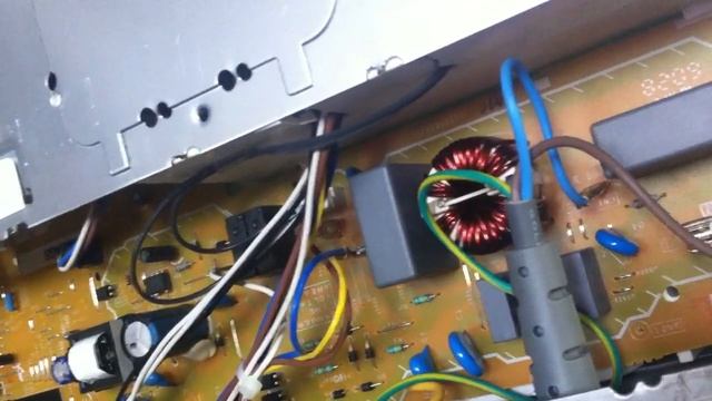 ВИБИВАЄ АВТОМАТ ПРИ ВКЛЮЧЕННІ МІКРОХВИЛЬОВКИ. РЕМОНТ ІНВЕРТОРНОЇ МІКРОХВИЛЬОВКИ смотреть онлайн