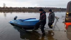 Подьем Казанки М с воды на прицеп.