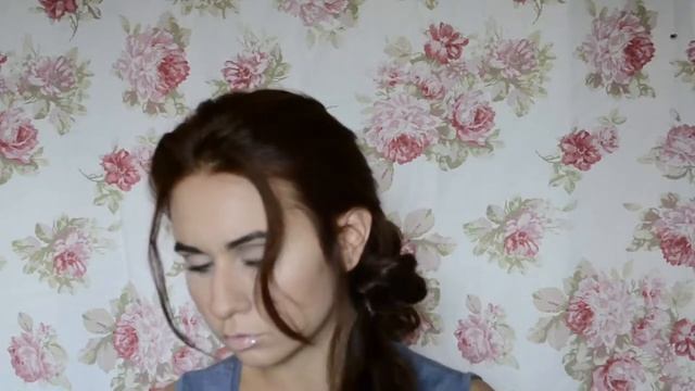 Как сделать прическу за 10 минут самой себе// Воздушный пучок из волос смотреть онлайн