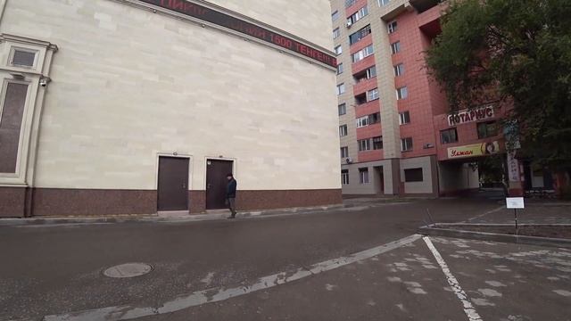 Караганда | длинный дом № 94 пр. Бухар-Жырау от Керамической до Зональной осенью 2021 года