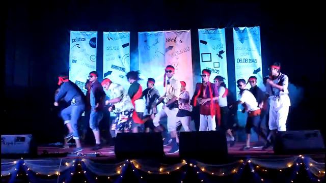 10 | DU IR Day 2018 | DU IR Fatra Boys | Bangladeshi Fatra Dance смотреть онлайн