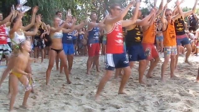 Волейбольно-танцевальный флешмоб в Щурово смотреть онлайн