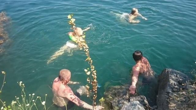 Купание в карьере июль 2016