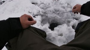 Мотобуксировщик для глубокого снега. Тонем в слуде!  Мотобуксировщик против снегохода.