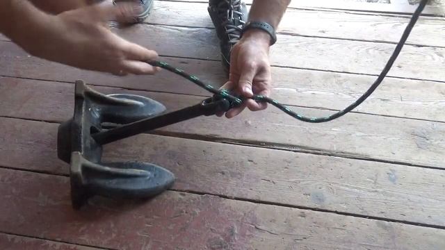 Простой и надёжный якорный узел. Как привязать якорь для лодки. смотреть онлайн