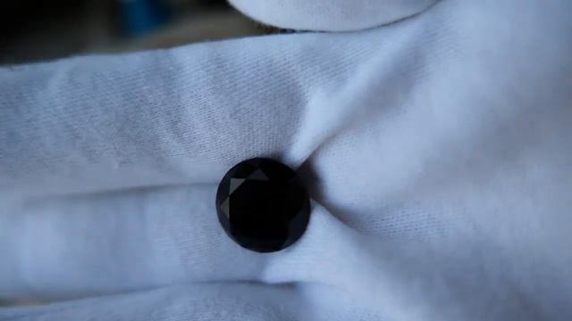 Драгоценные камни Баснословно: Шерл (чёрный турмалин) из России огранка кр57 16мм 14,15 карат
