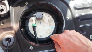 Нюансы по снятию топливного фильтра Mitsubishi Delica D5 (4J11)