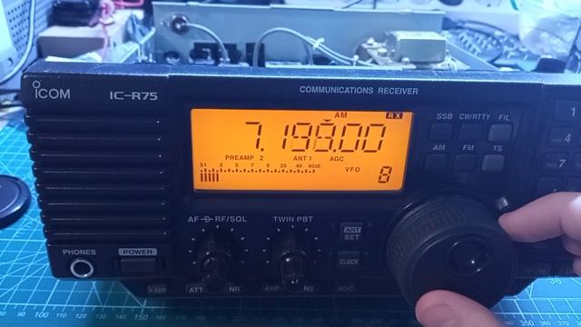 Icom ic r75