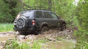 Может ли Nissan Pathfinder ездить по грязи? МОЖЕТ!!!