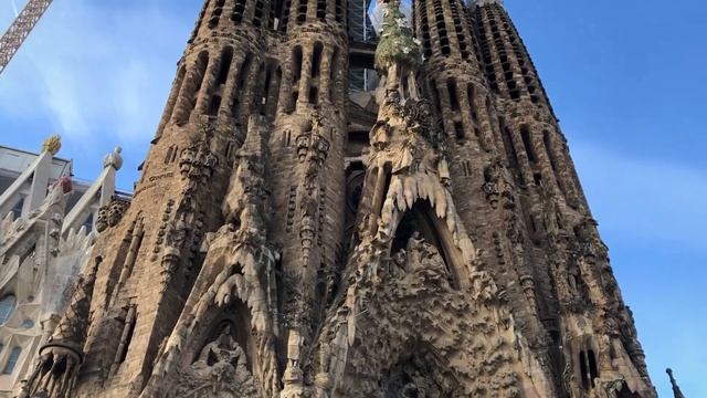 Испания. Барселона. Саграда Фамилия (Basilica de la sagrada Familia) - величайшее творение Гауди