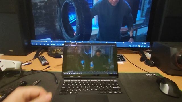 ASUS Vivobook 13 asus T3300K kiegészites hdmi tv vel összekötes es kulső vinyó rákötése смотреть онлайн