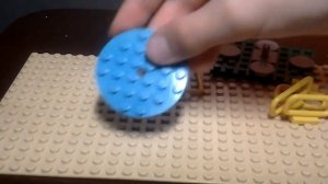 Как сделать карусель из LEGO?