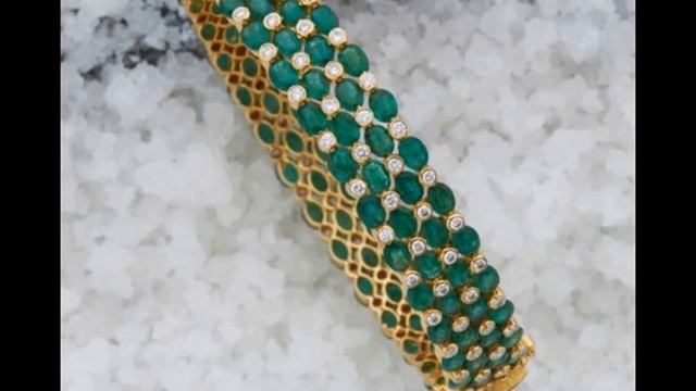 35 Best Emerald Gold Bangles Designs||Designer Gold Emerald Bangles 2022|Latest Emerald Gold Bangle смотреть онлайн