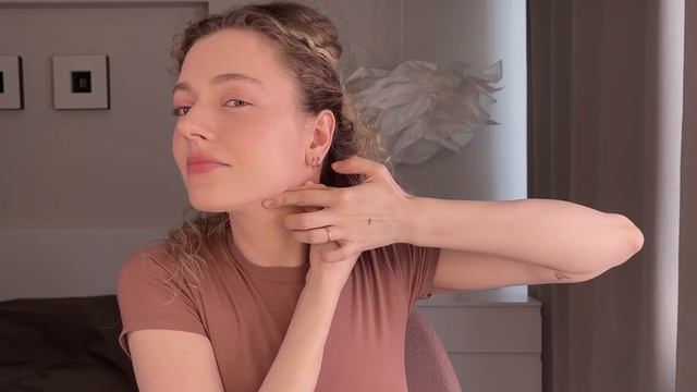 ТИК ТОК об уходе за кожей и макияже / Моя реакция на TikTok 20 смотреть онлайн