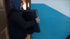 Судебные приставы выселили людей из квартиры. Все началось с займа в кредитном кооперативе