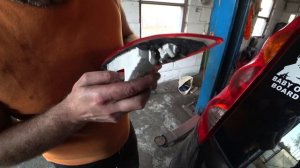 Замена лампочки стоп-сигнала на Nissan Note – пошаговая инструкция