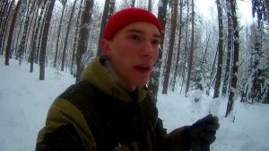 НОВАЯ КОМПАКТНАЯ МИНИ ЗЕМЛЯНКА 1,5X1,5 м СВОИМИ РУКАМИ в ЛЕСУ ЗИМОЙ Часть 1