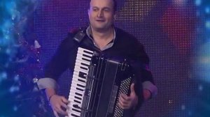 Кинопопурри на музыку Александра Зацепина - (аккордеонист Юрий Тертычный)