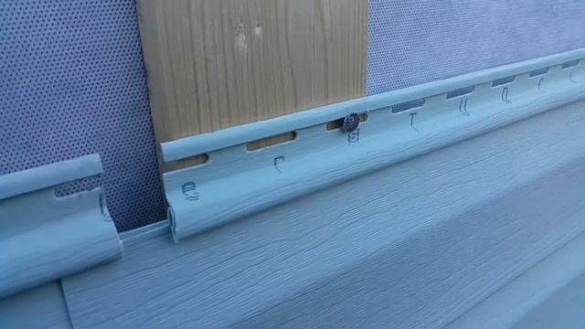 соединение панелей сайдинга h профилем