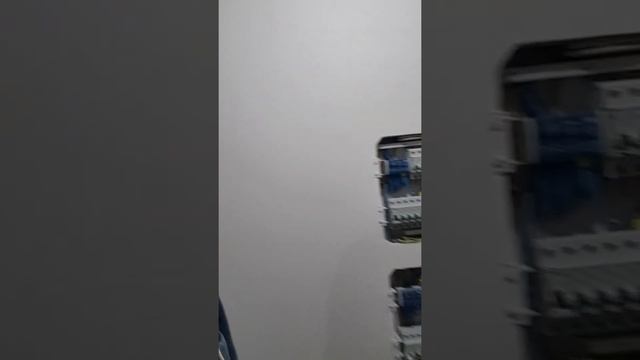 Вынесли водопроводный узел из ванны, в коридор. Сантехника на полипропилене.