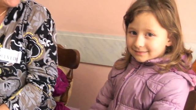 Actress Emily Deschanel Joins WfWI to Celebrate Mother's Day! смотреть онлайн